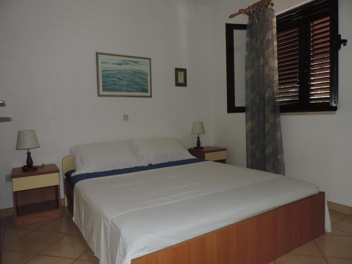 Apartmani Lavanda Pag Town Luaran gambar