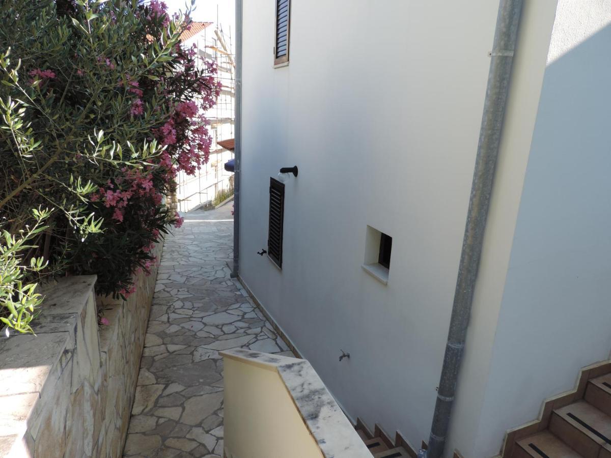 Apartmani Lavanda Pag Town Luaran gambar