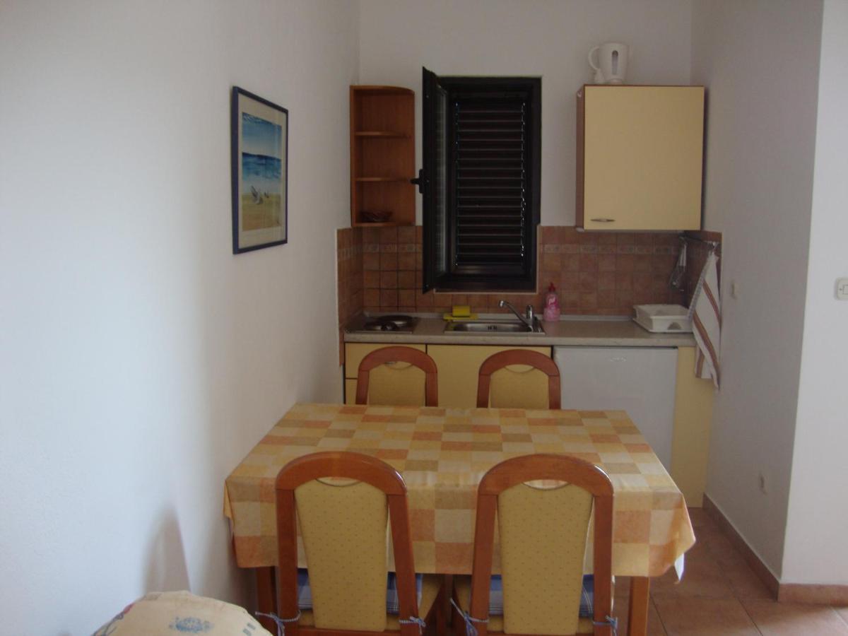 Apartmani Lavanda Pag Town Bilik gambar