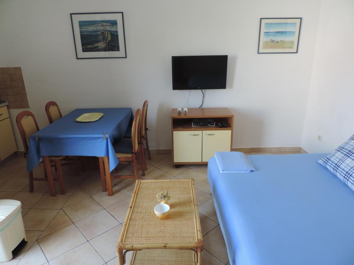 Apartmani Lavanda Pag Town Bilik gambar