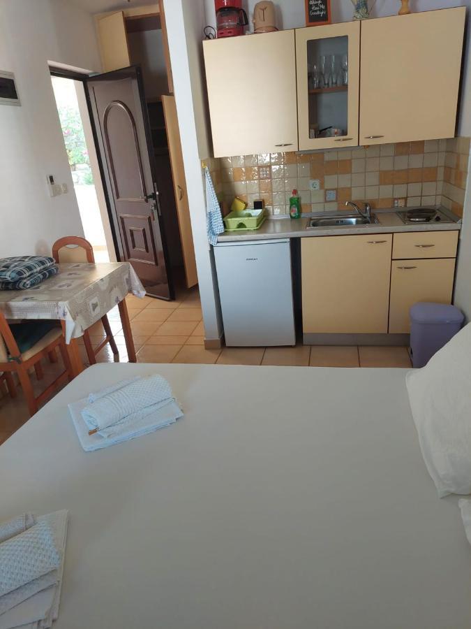 Apartmani Lavanda Pag Town Luaran gambar