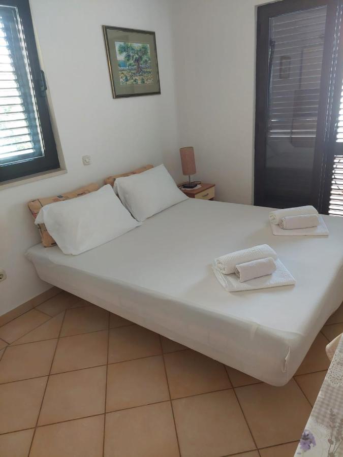 Apartmani Lavanda Pag Town Luaran gambar