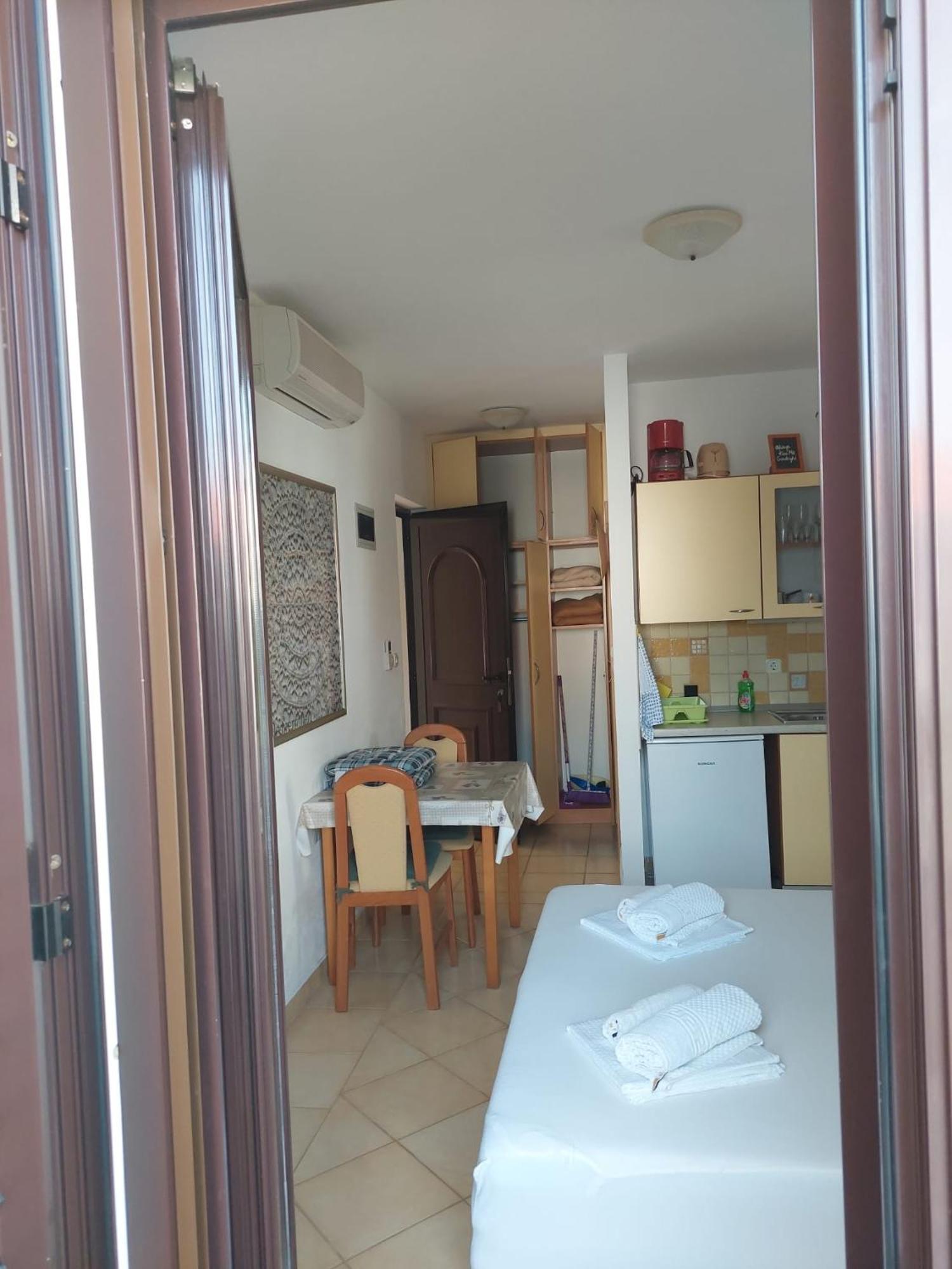 Apartmani Lavanda Pag Town Bilik gambar